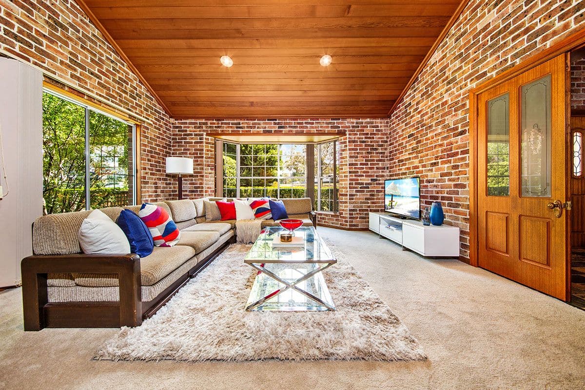 40 Blaxland Drive, Illawong - Thumbnail 2
