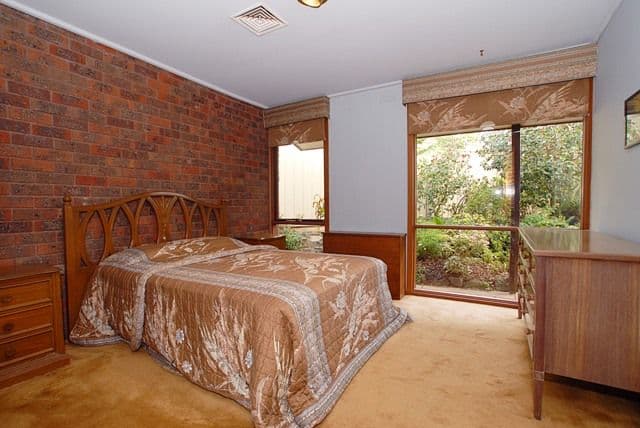 24 Wattamolla Avenue, WERRIBEE VIC 3030, Werribee - Thumbnail 2