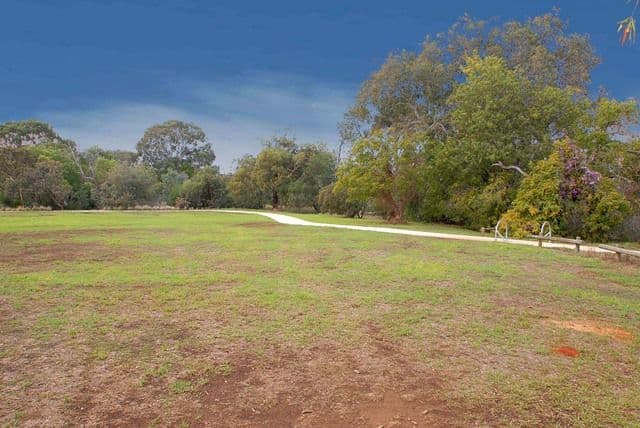24 Wattamolla Avenue, WERRIBEE VIC 3030, Werribee - Thumbnail 6