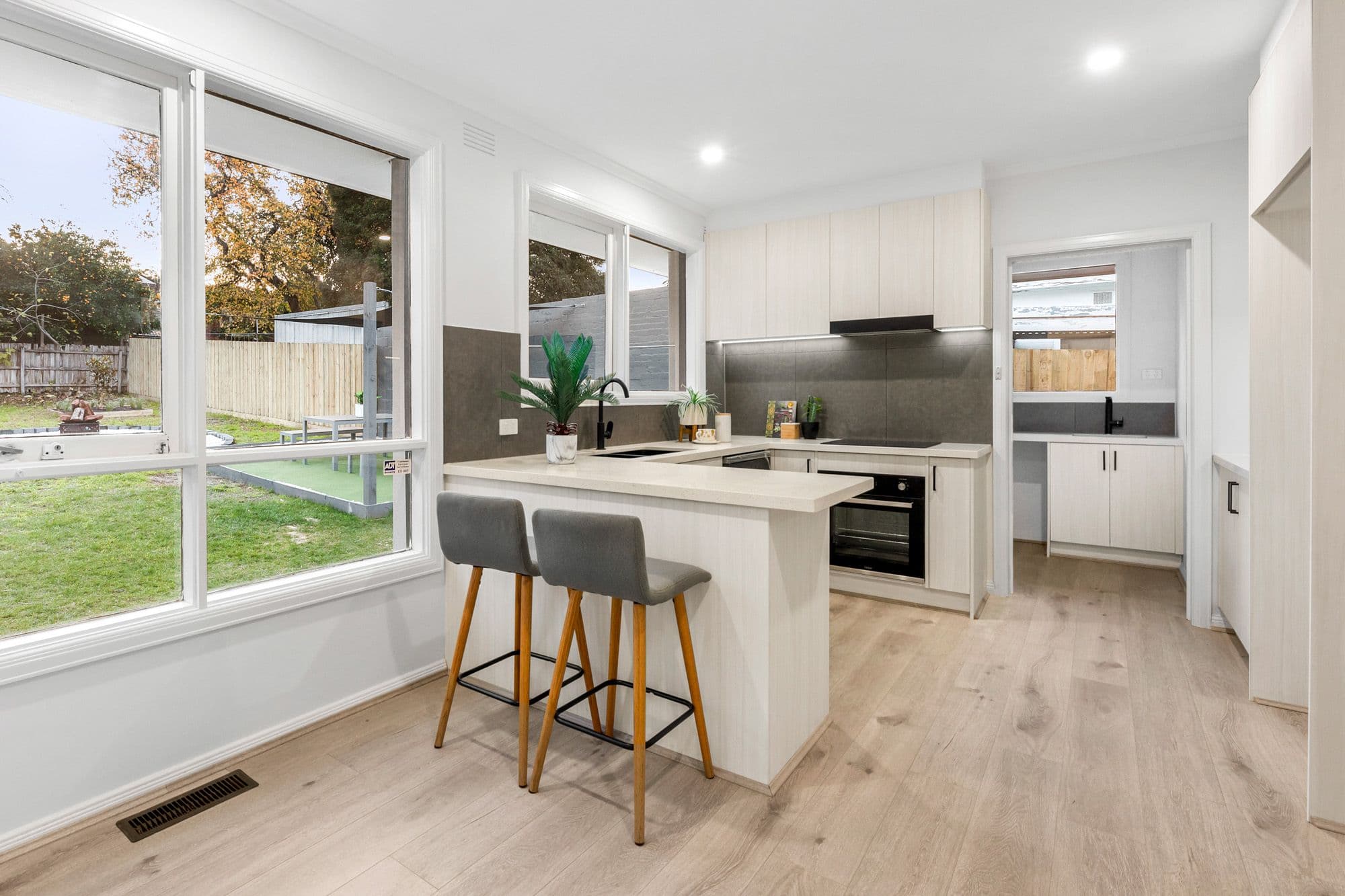21 Parer Street, Burwood VIC 3125, Burwood - Thumbnail 5