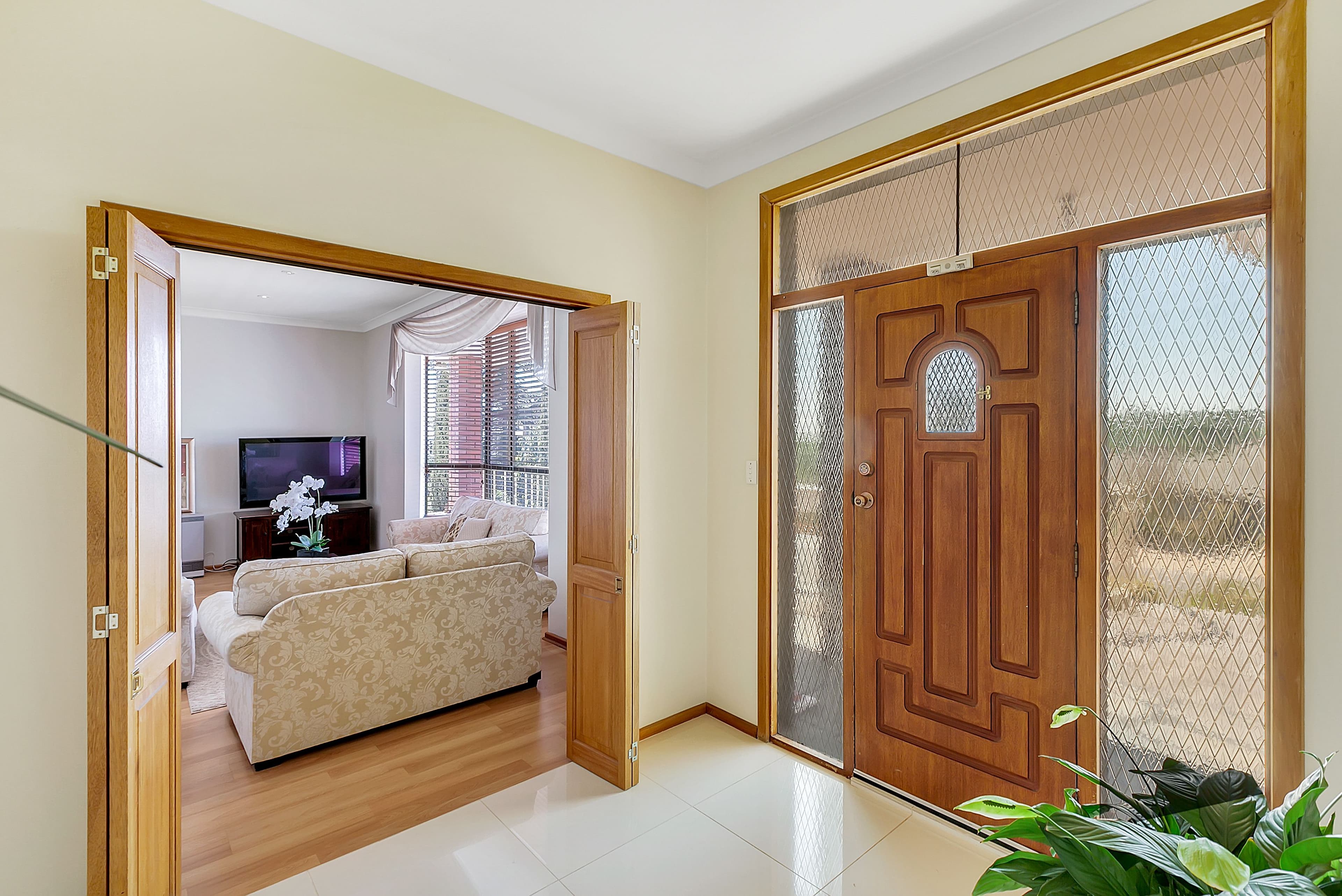 4 Glenarbon Court, Para Hills SA 5096, Para Hills - Thumbnail 3