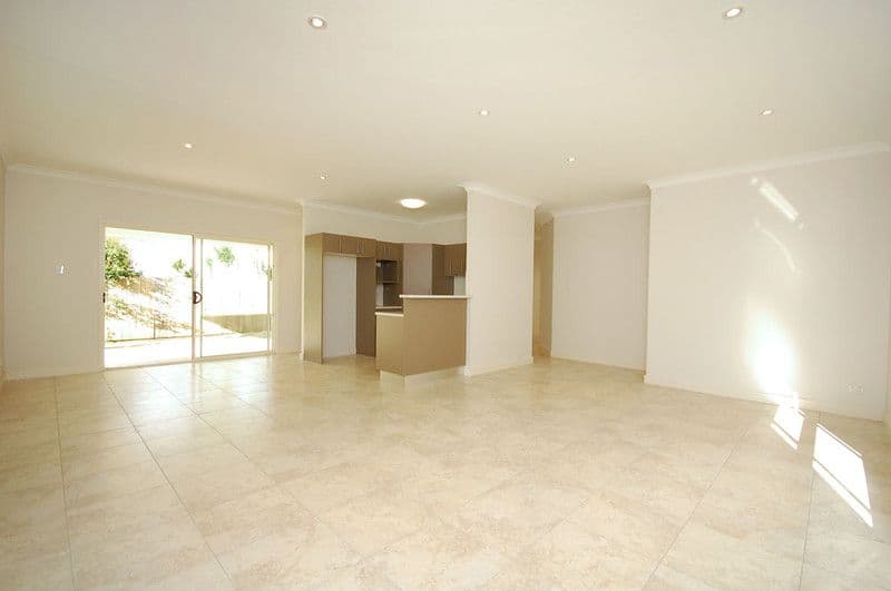 65 Gallipoli Road, CARINA HEIGHTS QLD 4152, Carina Heights - Thumbnail 2