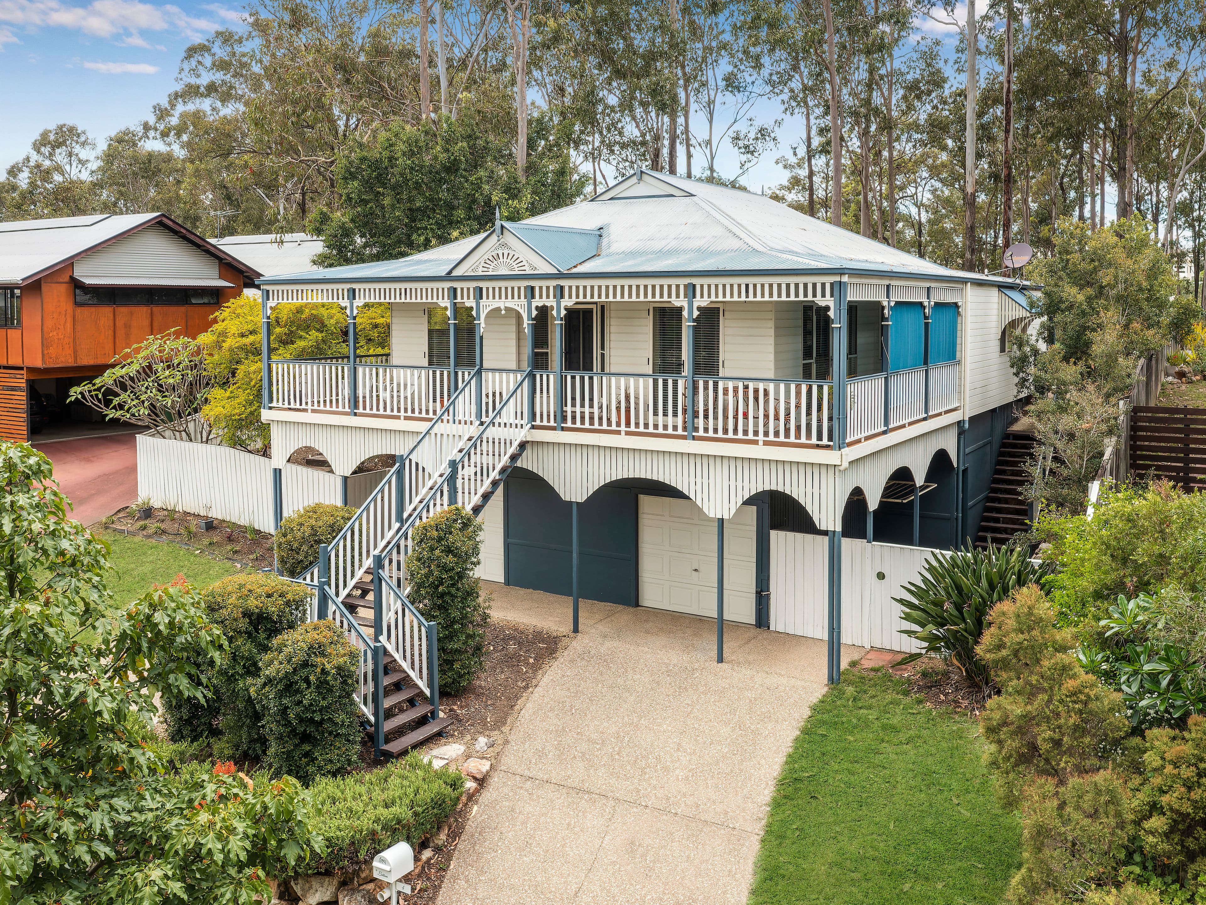4 Marinda Crescent, Brookwater QLD 4300, Brookwater - Thumbnail 2