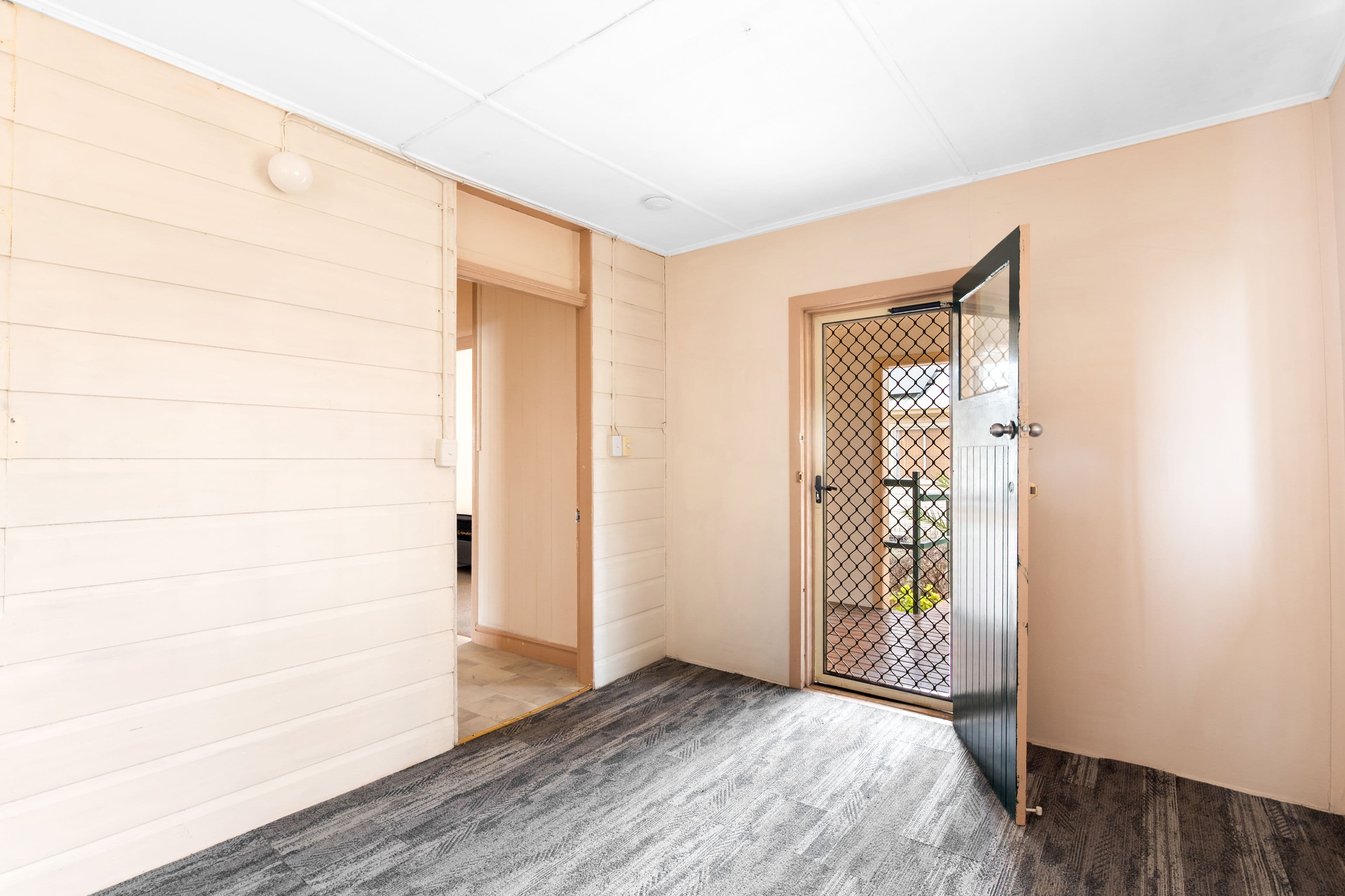 127 Wood Street, Warwick QLD 4370, Warwick - Thumbnail 2