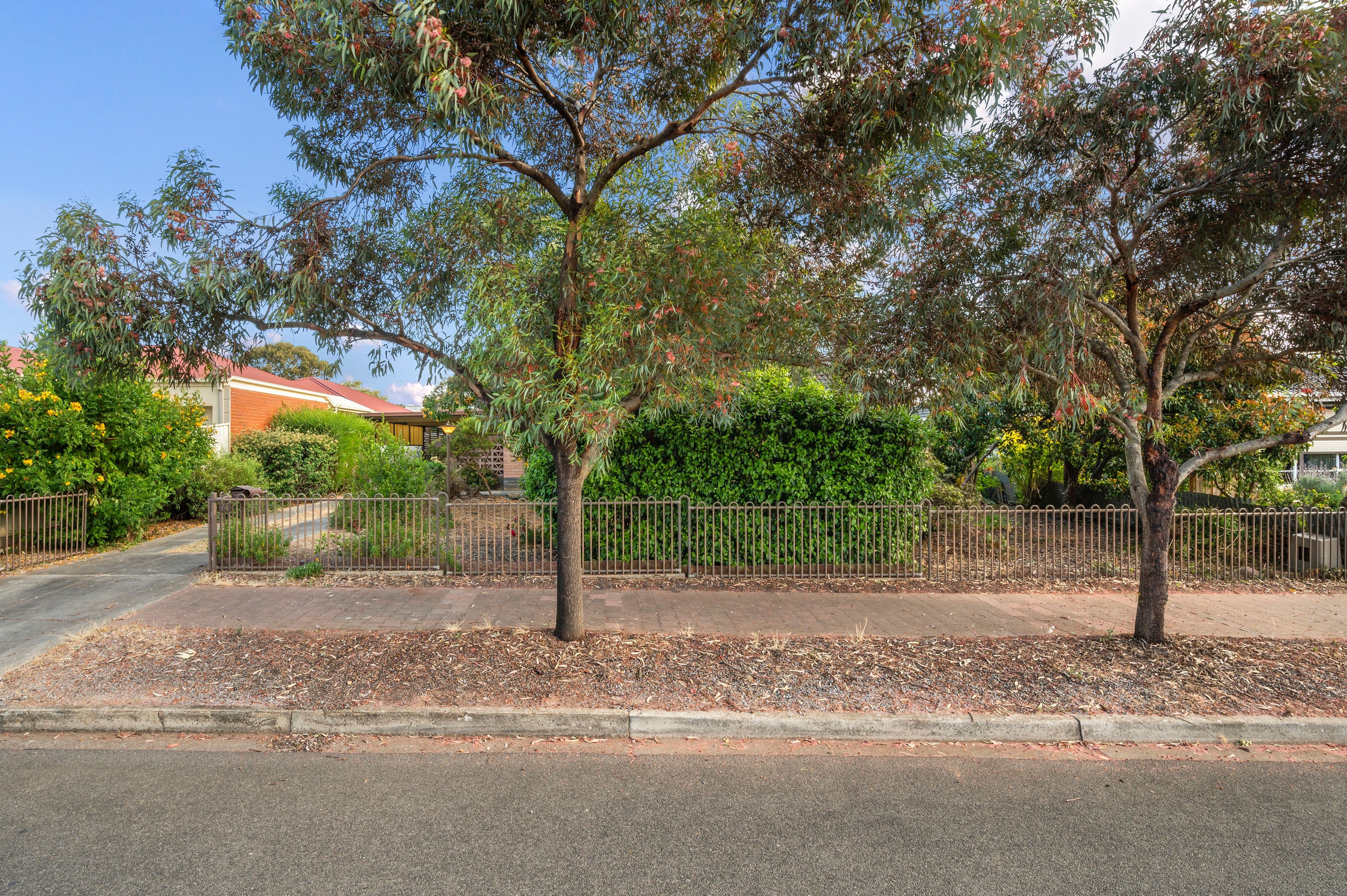 74 Cresdee Road, Campbelltown SA 5074, Campbelltown - Thumbnail 3
