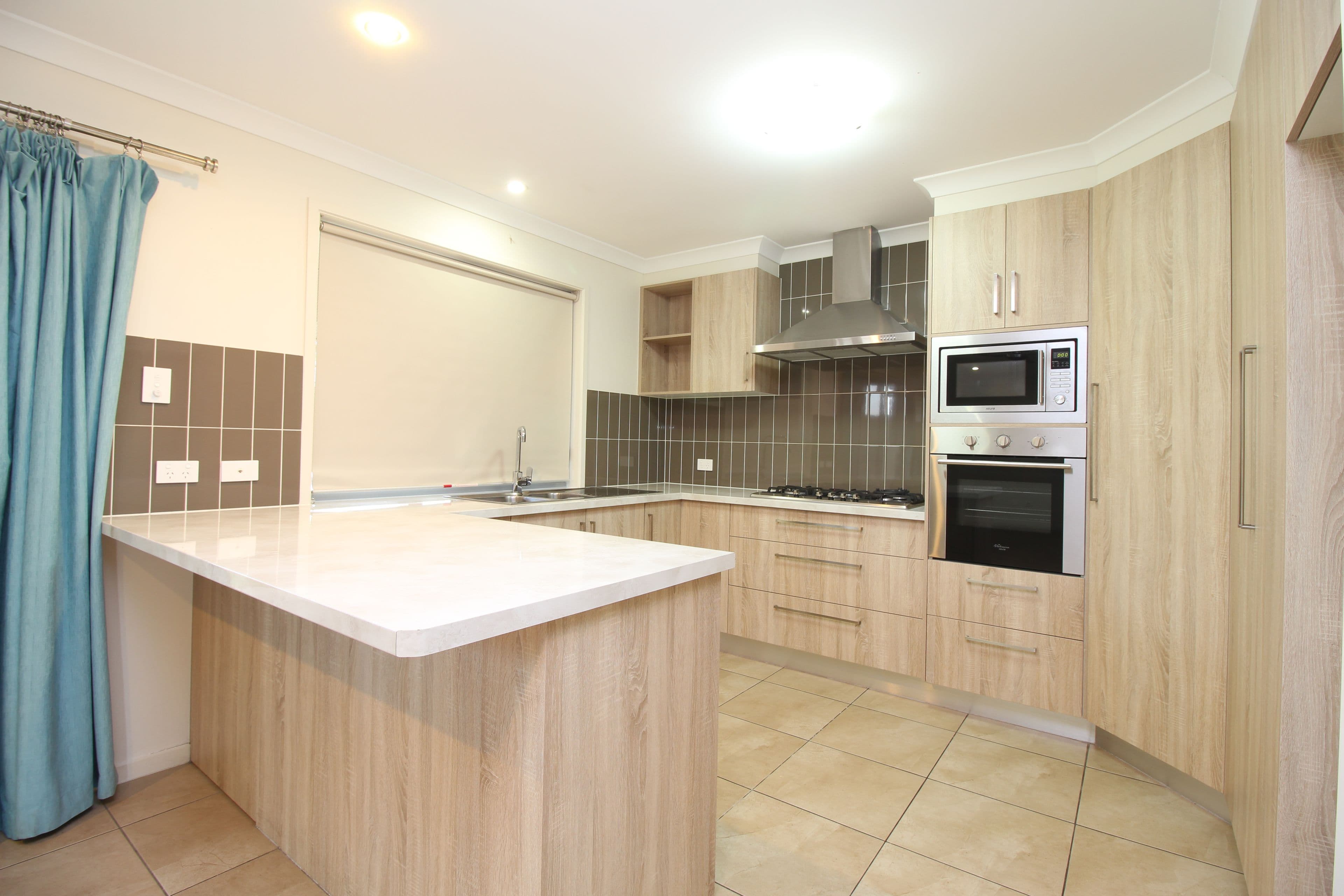 180 Opal Street, Emerald QLD 4720, Emerald - Thumbnail 4