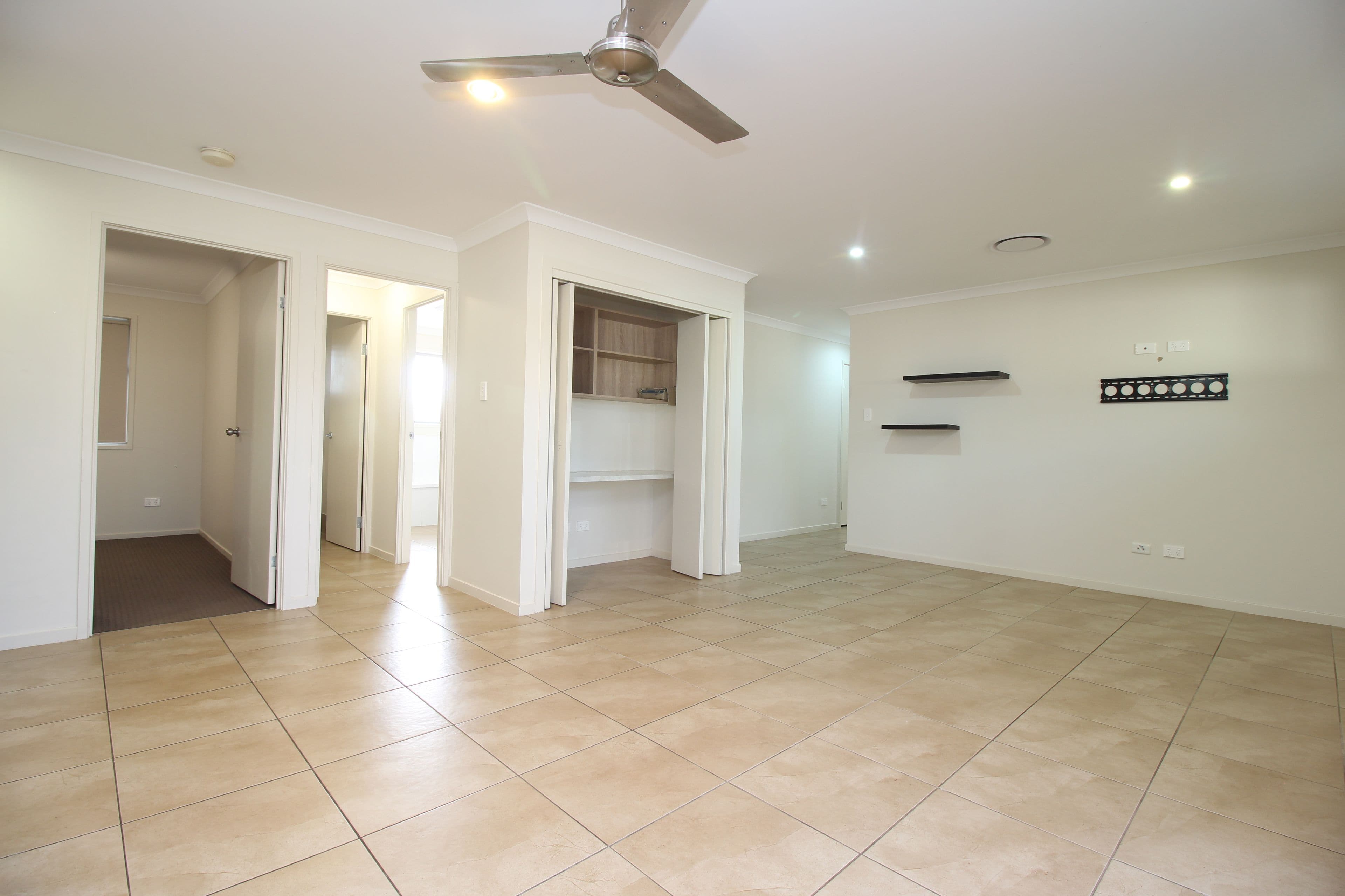 180 Opal Street, Emerald QLD 4720, Emerald - Thumbnail 6