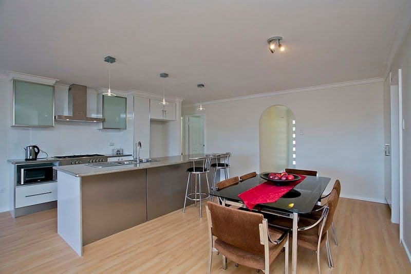 8 Gumnut Close, SWAN VIEW WA 6056, Swan View - Thumbnail 2