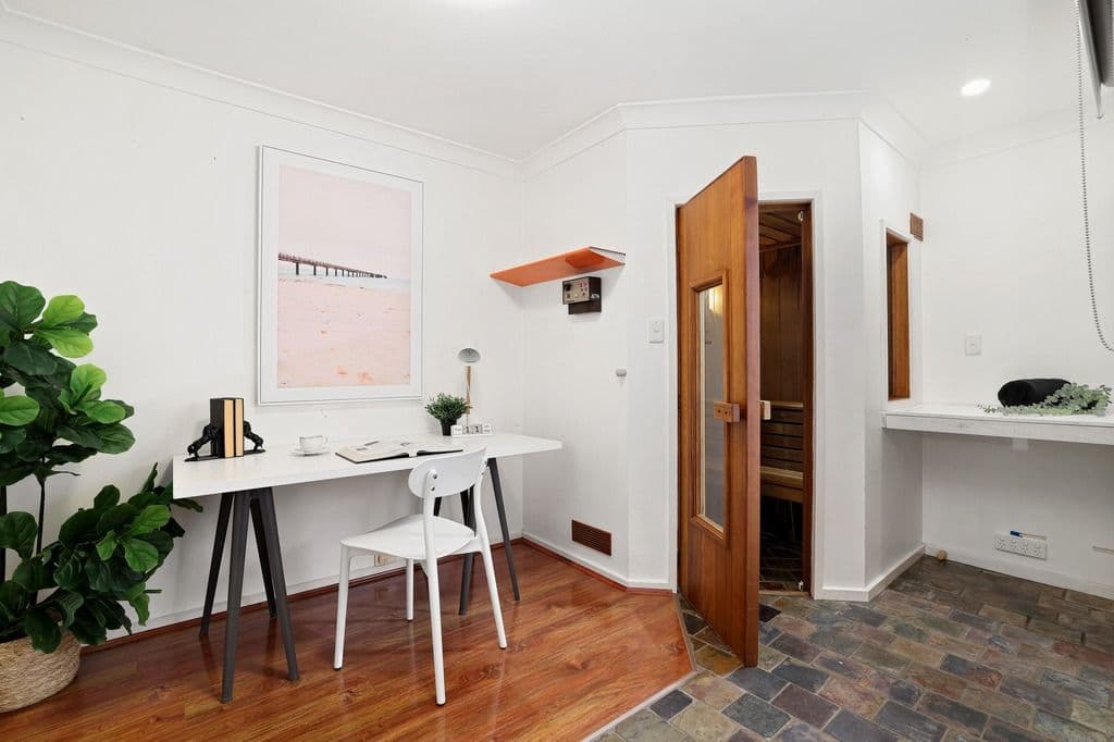 15 Christa Avenue, Burwood East VIC 3151, Burwood East - Thumbnail 7