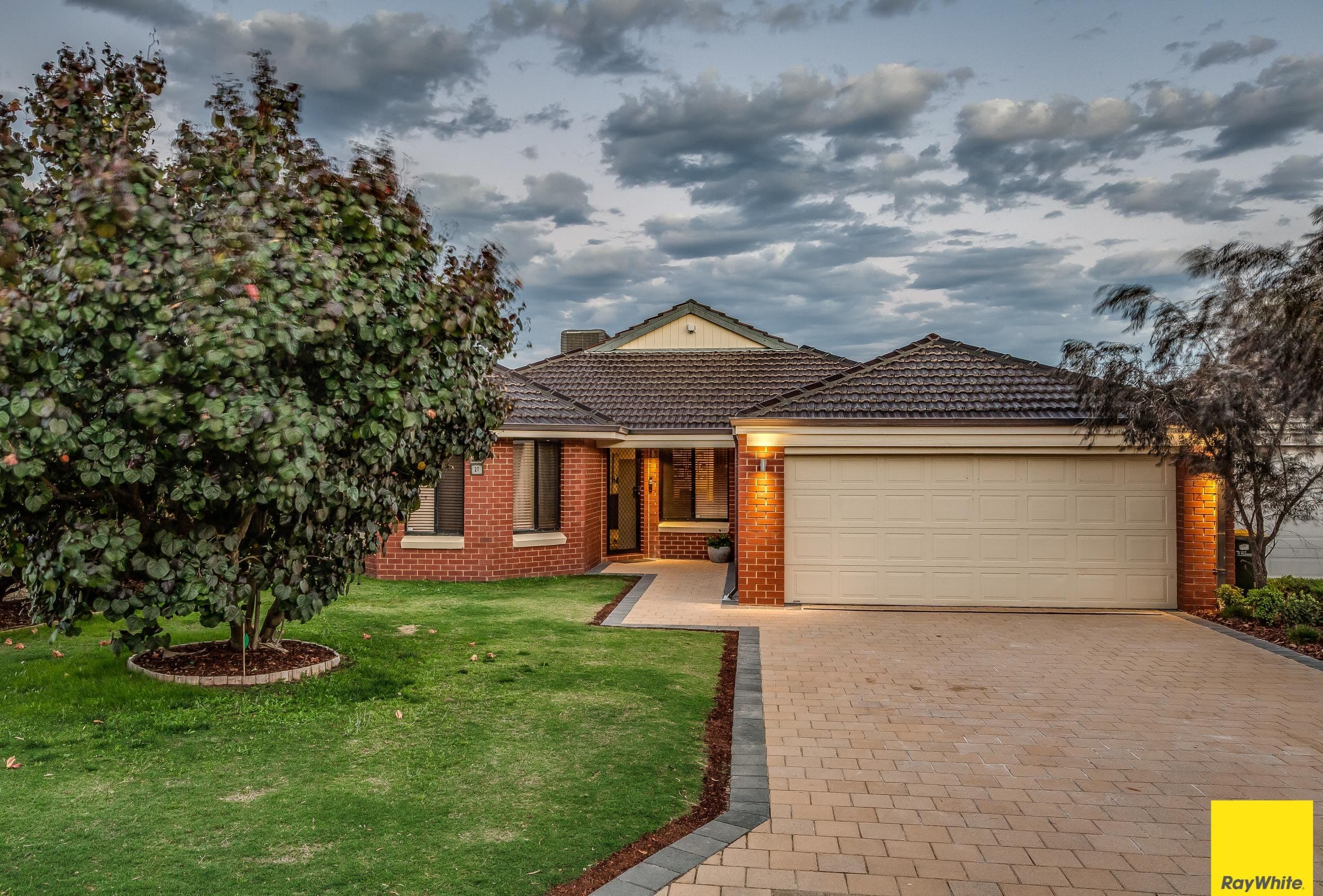 27 Raeburn Crescent, Landsdale WA 6065, Landsdale - Thumbnail 2