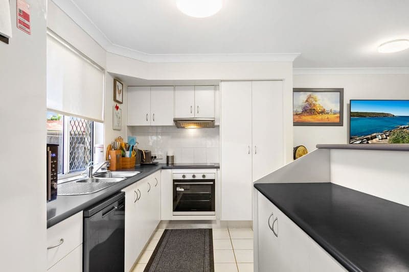 58 Fleet Drive, Kippa-Ring - Thumbnail 5