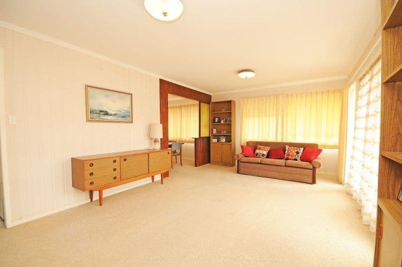 10 Porter Street, REDCLIFFE QLD 4020, Redcliffe - Thumbnail 3