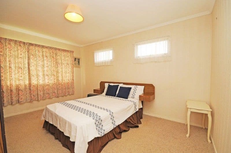 10 Porter Street, REDCLIFFE QLD 4020, Redcliffe - Thumbnail 4