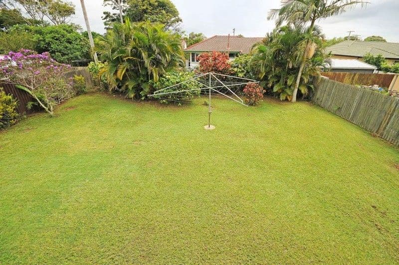 10 Porter Street, REDCLIFFE QLD 4020, Redcliffe - Thumbnail 5