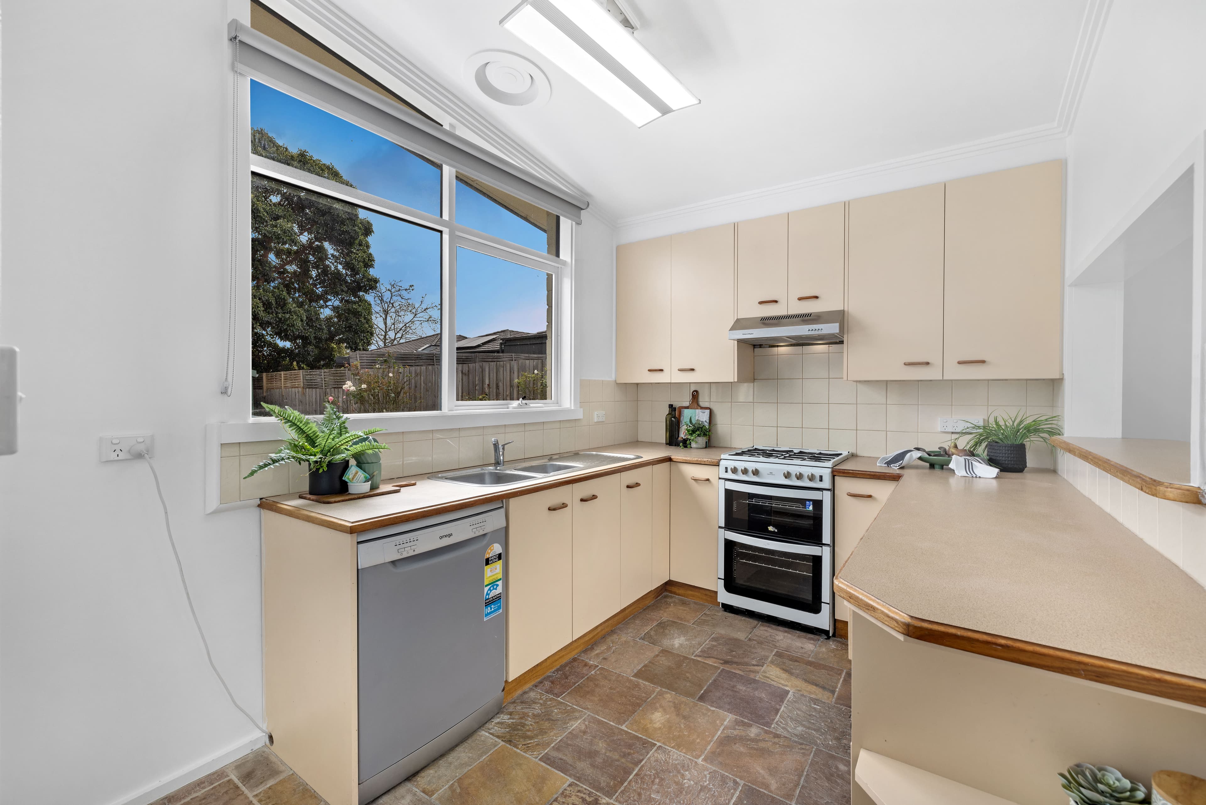 2 Essex Court, Bayswater VIC 3153, Bayswater - Thumbnail 5