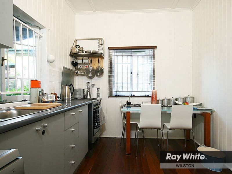 51 Nicholas Street, WINDSOR QLD 4030, Windsor - Thumbnail 3