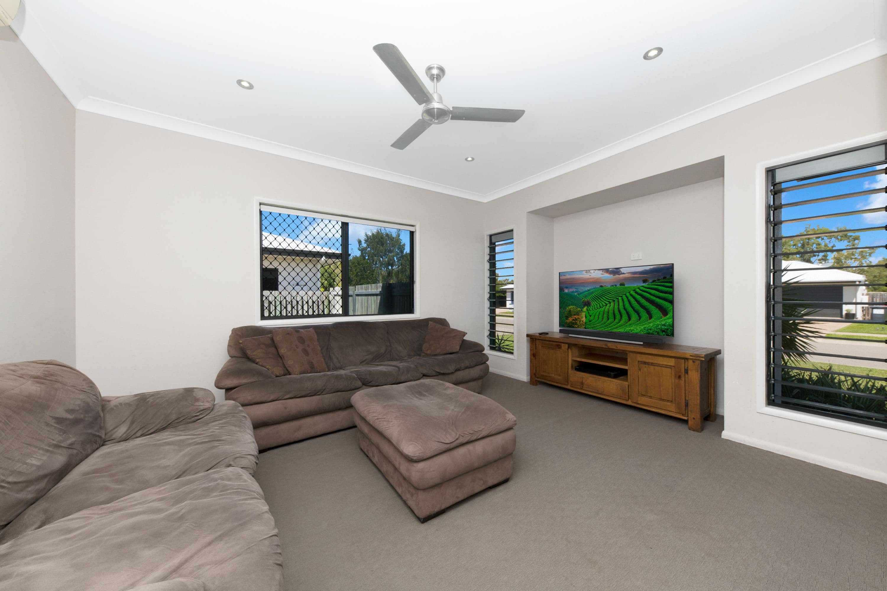 82 Marquise Circuit, Burdell QLD 4818, Burdell - Thumbnail 2