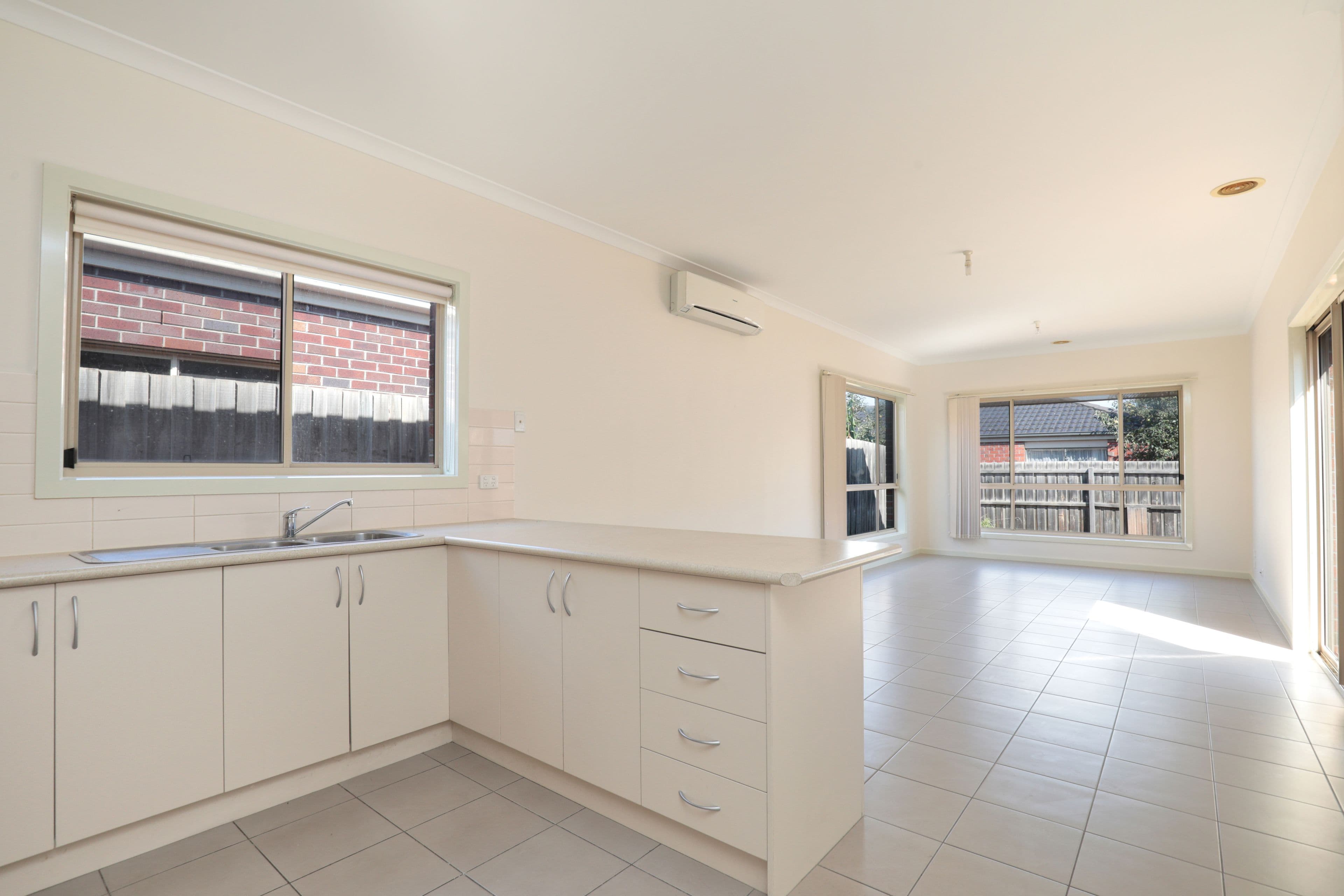 15 Swinburne Court, Truganina VIC 3029, Truganina - Thumbnail 4