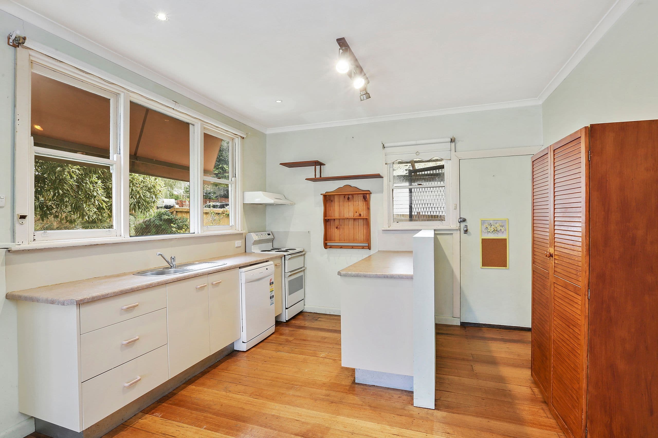 1 Adelaide Street, Highton VIC 3216, Highton - Thumbnail 8