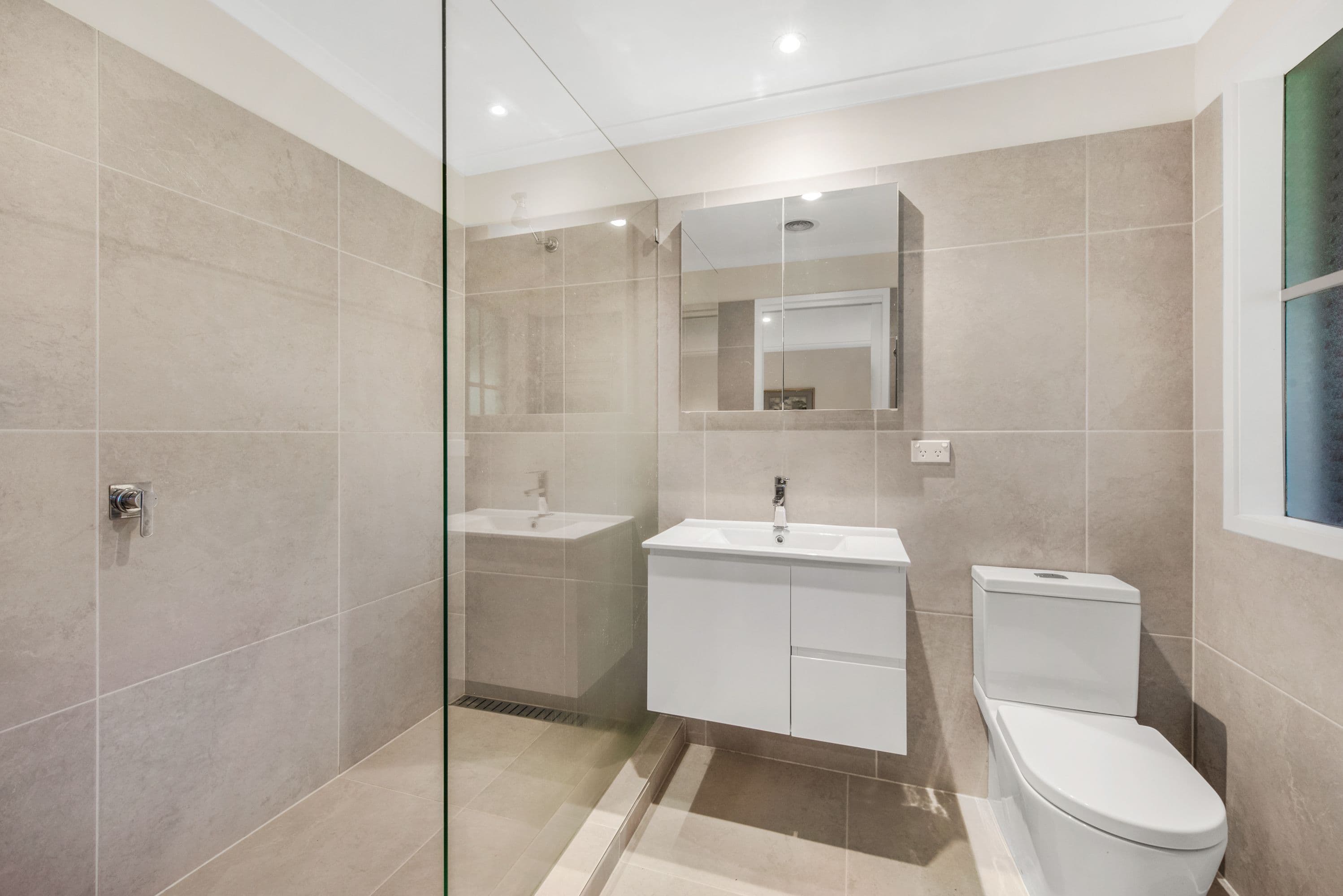 12 Guest Road, Pakenham VIC 3810, Pakenham - Thumbnail 6