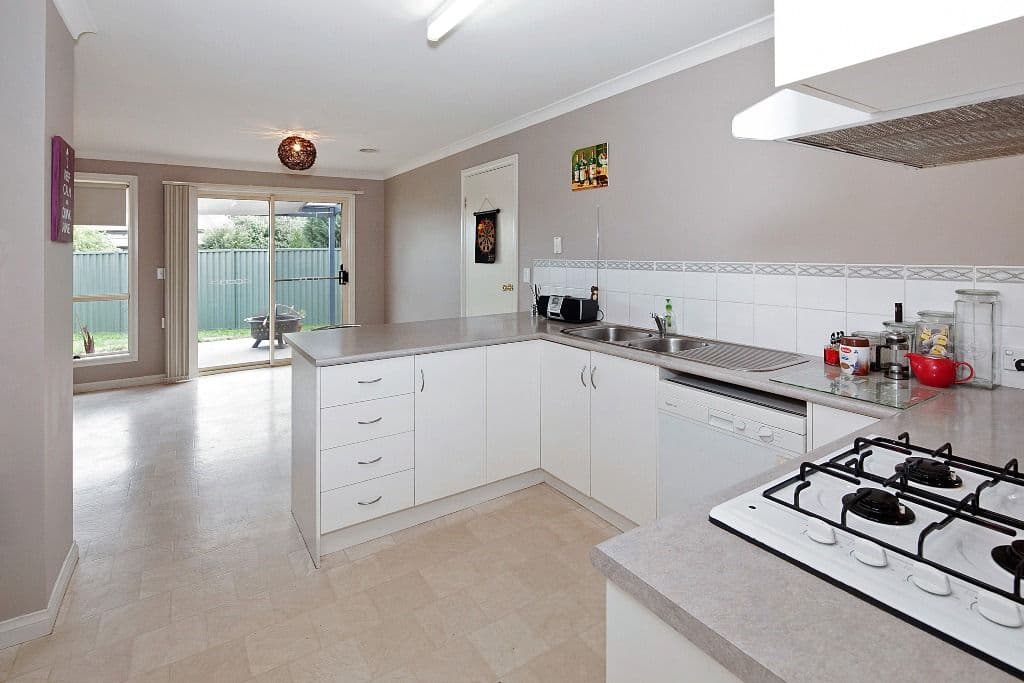 4 Bentley Place, BALLARAT EAST VIC 3350, Ballarat East - Thumbnail 5