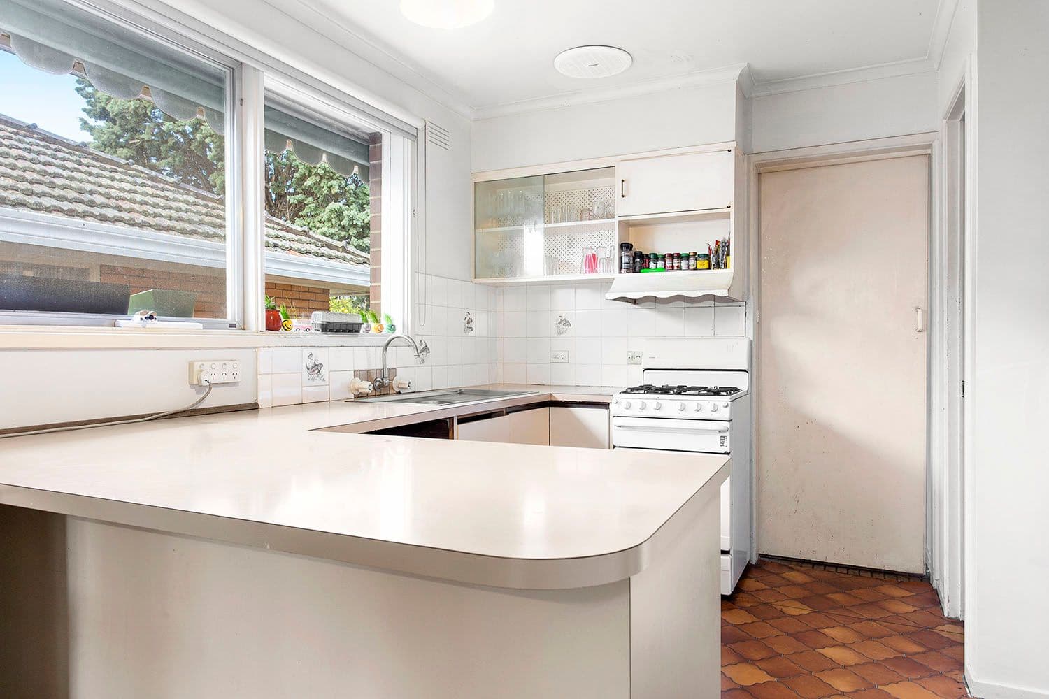 2 Cindy Court, Cheltenham VIC 3192, Cheltenham - Thumbnail 4