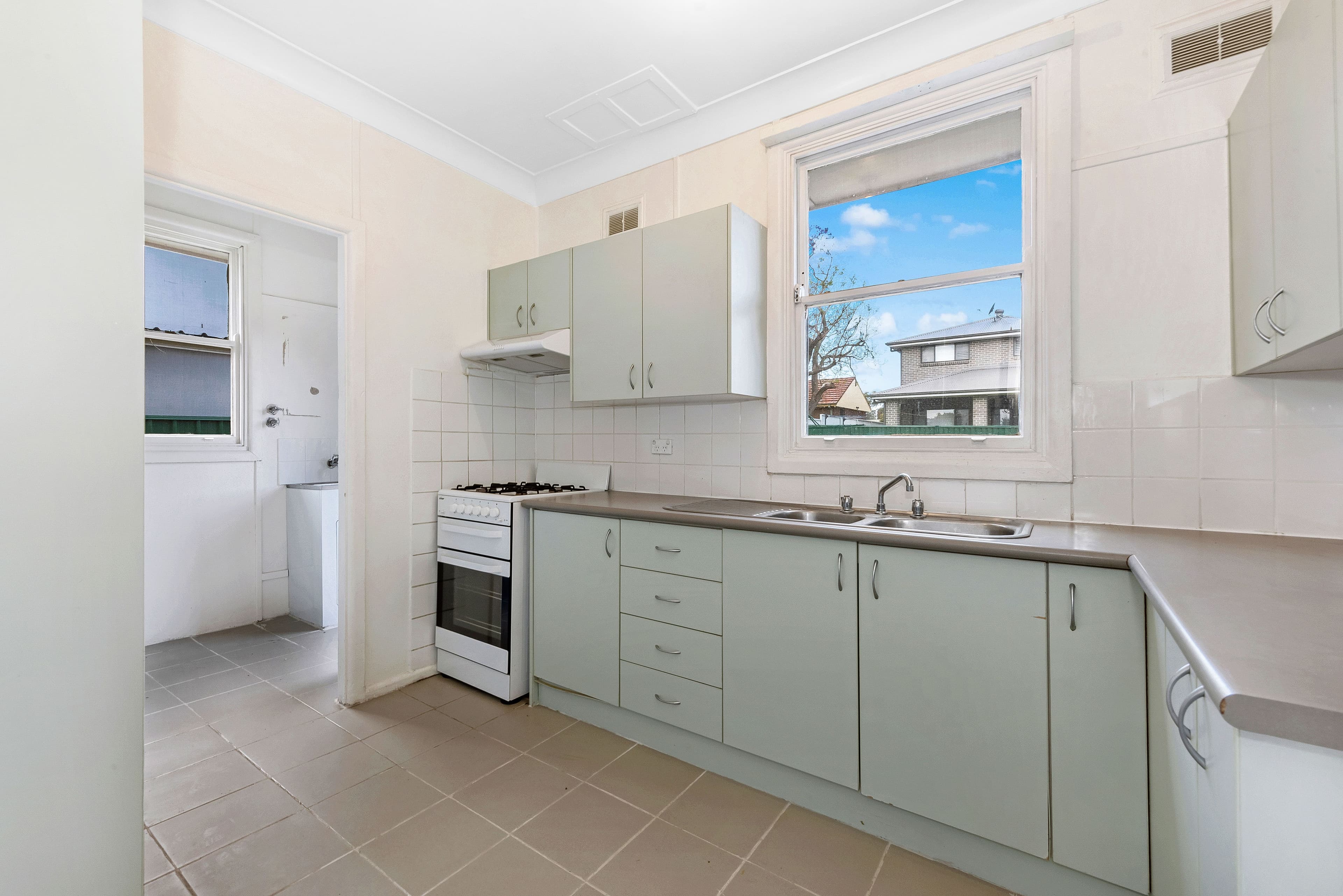 11 Primrose Avenue, Rydalmere - Thumbnail 4