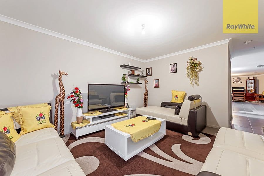 10 Ferdinand Place, Melton West VIC 3337, Melton West - Thumbnail 2