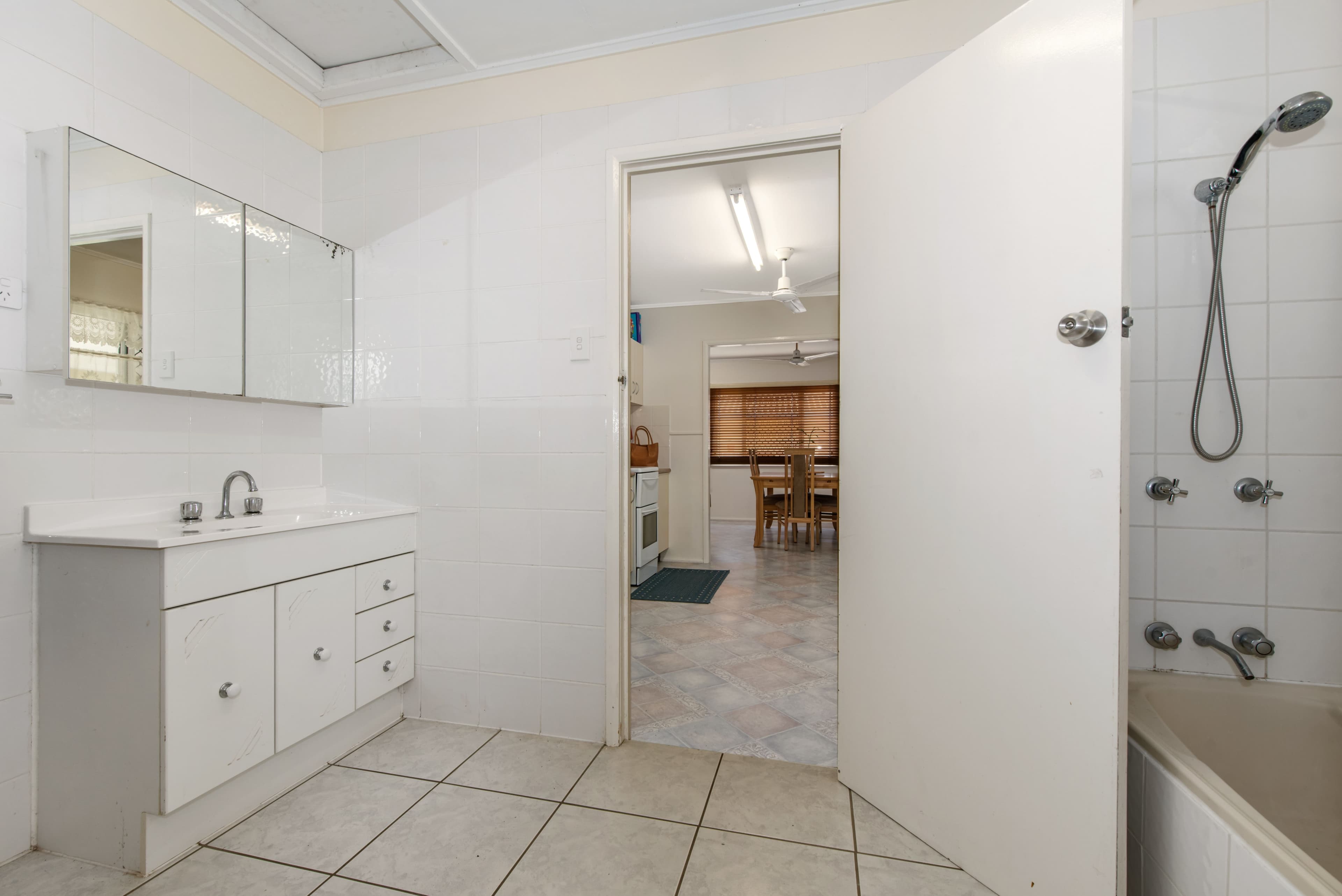 539 Ross River Road, Cranbrook QLD 4814, Cranbrook - Thumbnail 5