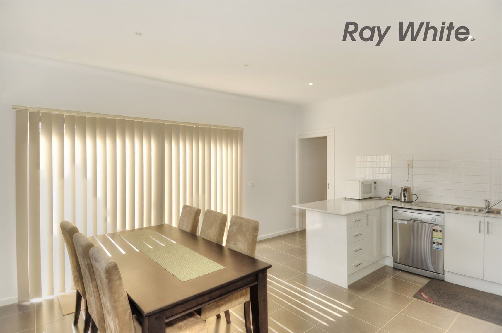 4 Evatt Green, POINT COOK VIC 3030, Point Cook - Thumbnail 2