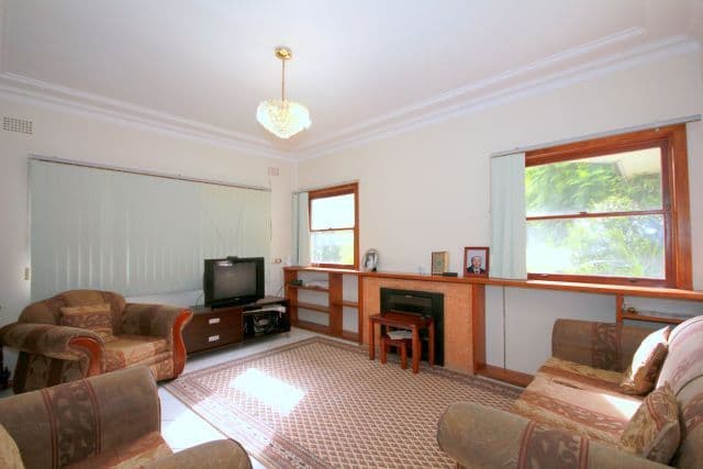 8 Edgar Street, YAGOONA NSW 2199, Yagoona - Thumbnail 4