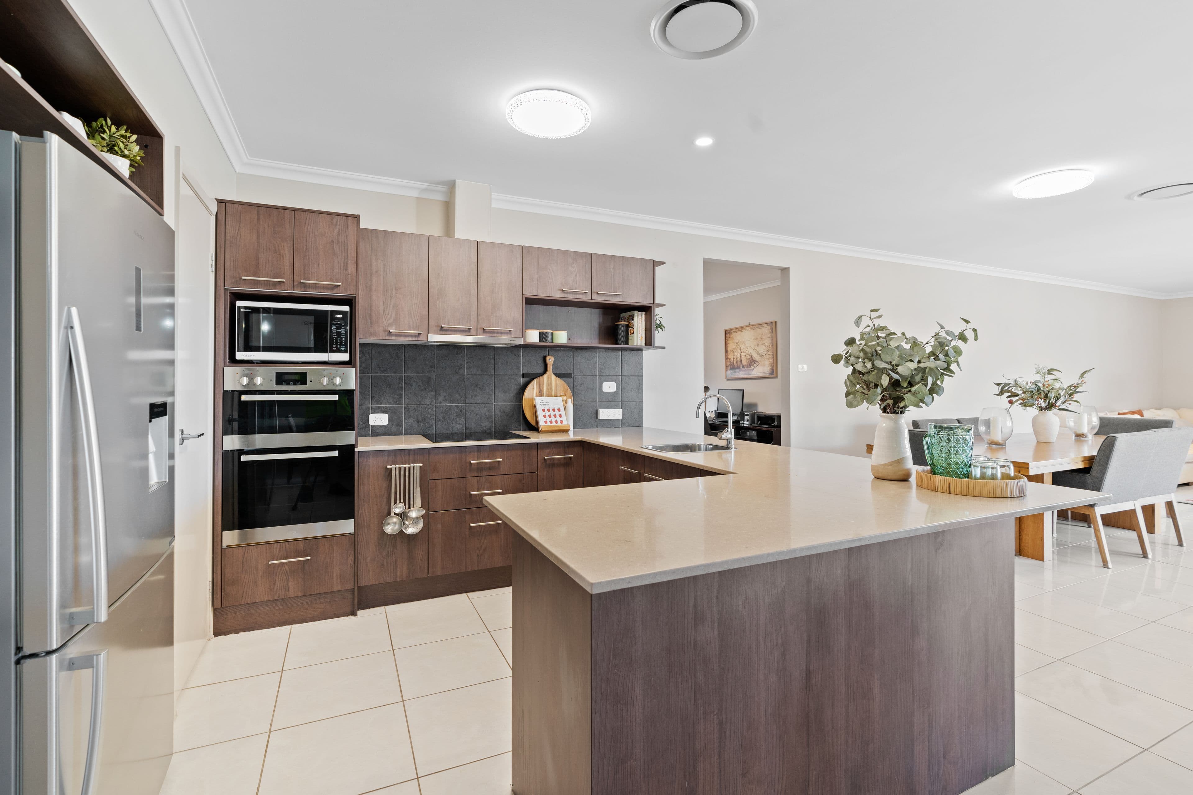 8 Fairbank Drive, GLEDSWOOD HILLS NSW 2557, Gledswood Hills - Thumbnail 5