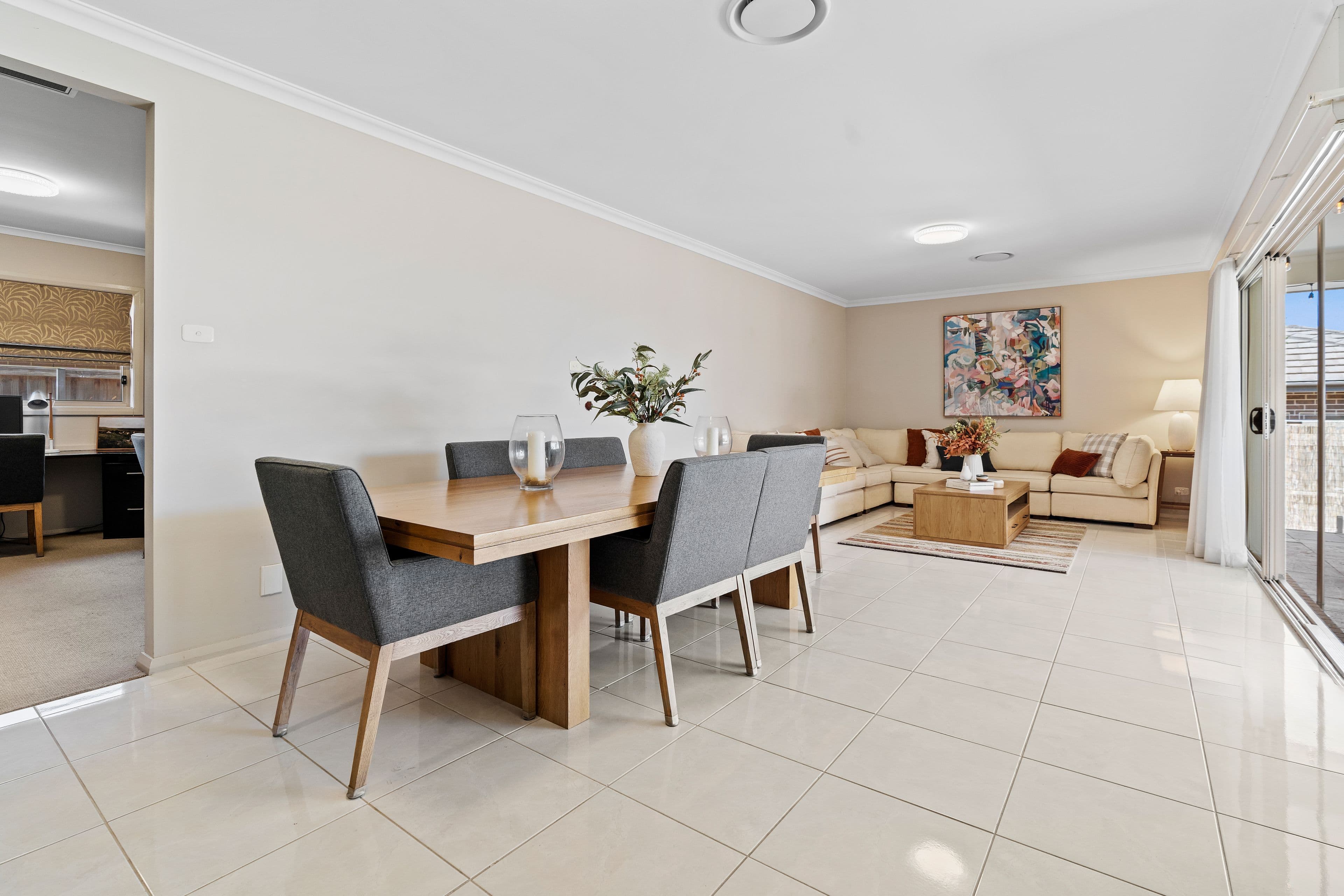 8 Fairbank Drive, GLEDSWOOD HILLS NSW 2557, Gledswood Hills - Thumbnail 7