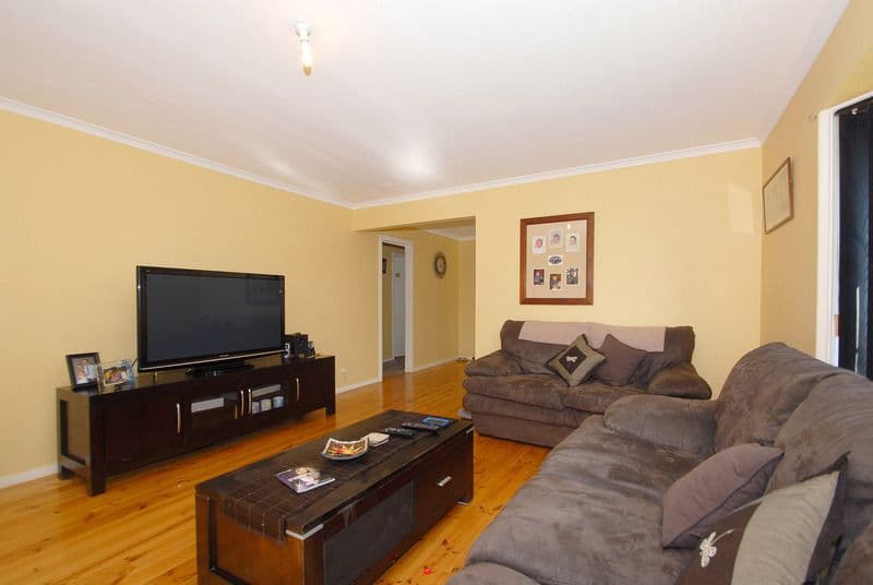 16 Marcella Place, CARRUM DOWNS VIC 3201, Carrum Downs - Thumbnail 2