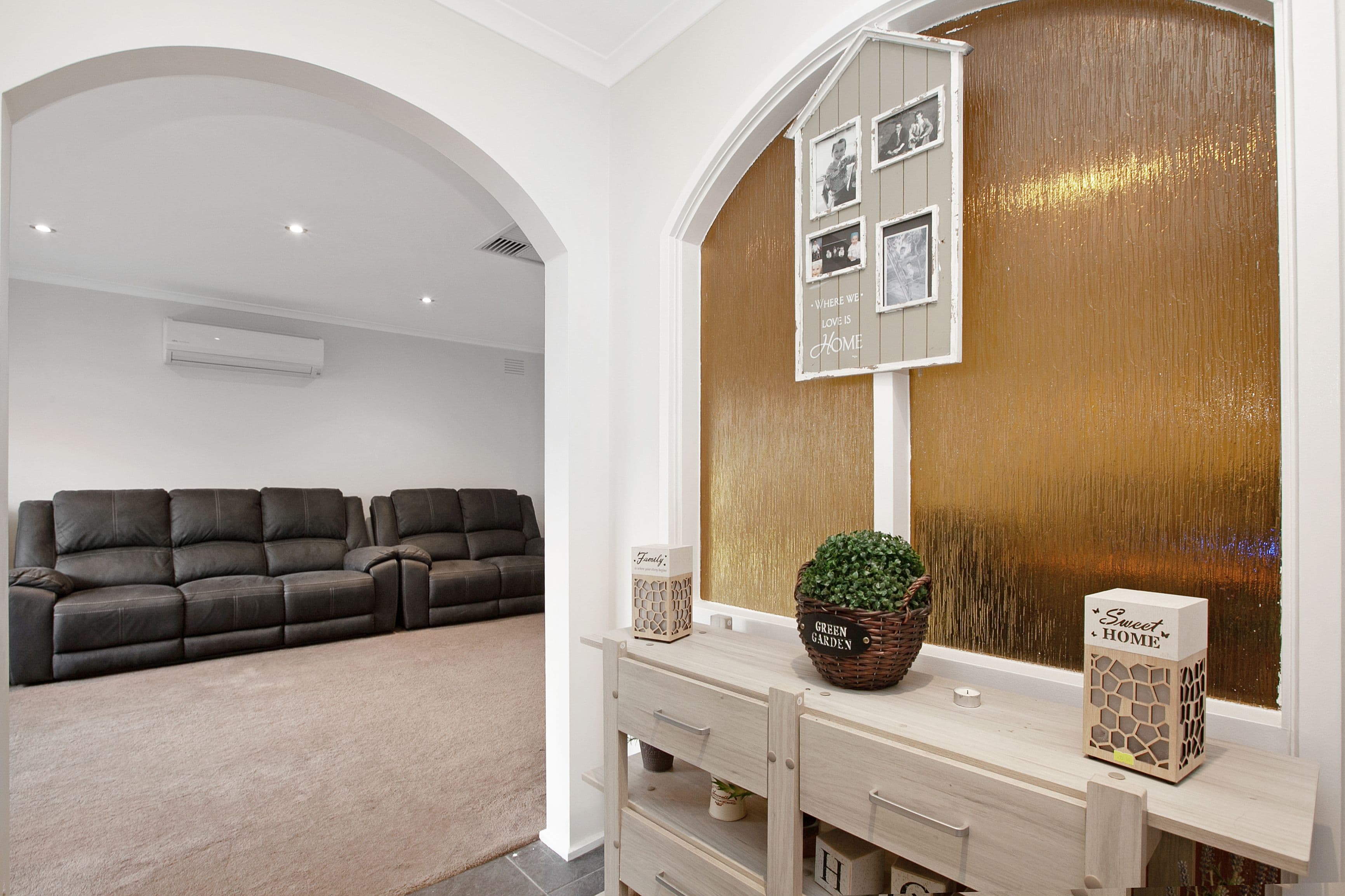 19 Moira Avenue, Reservoir VIC 3073, Reservoir - Thumbnail 2