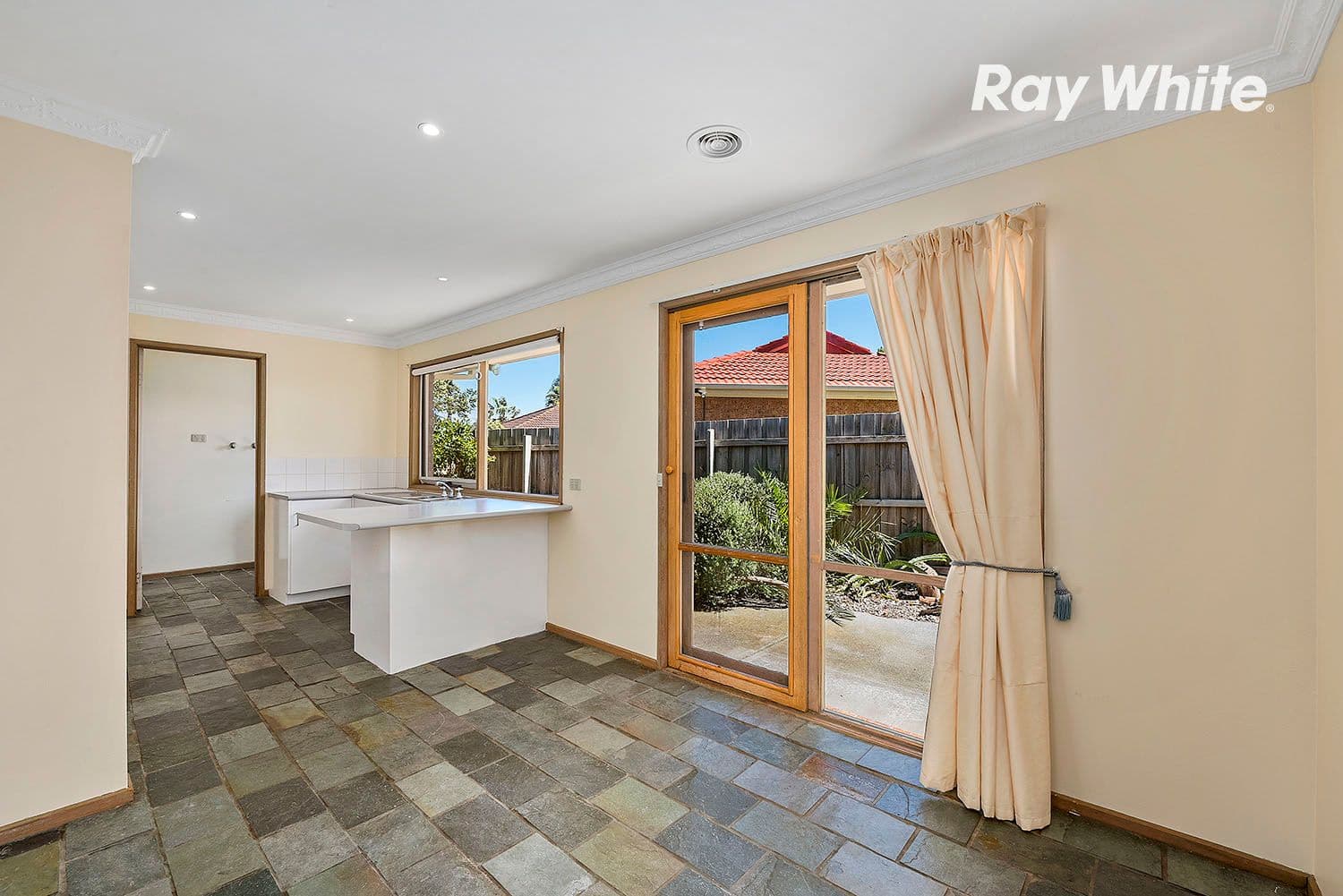 15 Oriflamme Court, Aspendale Gardens VIC 3195, Aspendale Gardens - Thumbnail 4