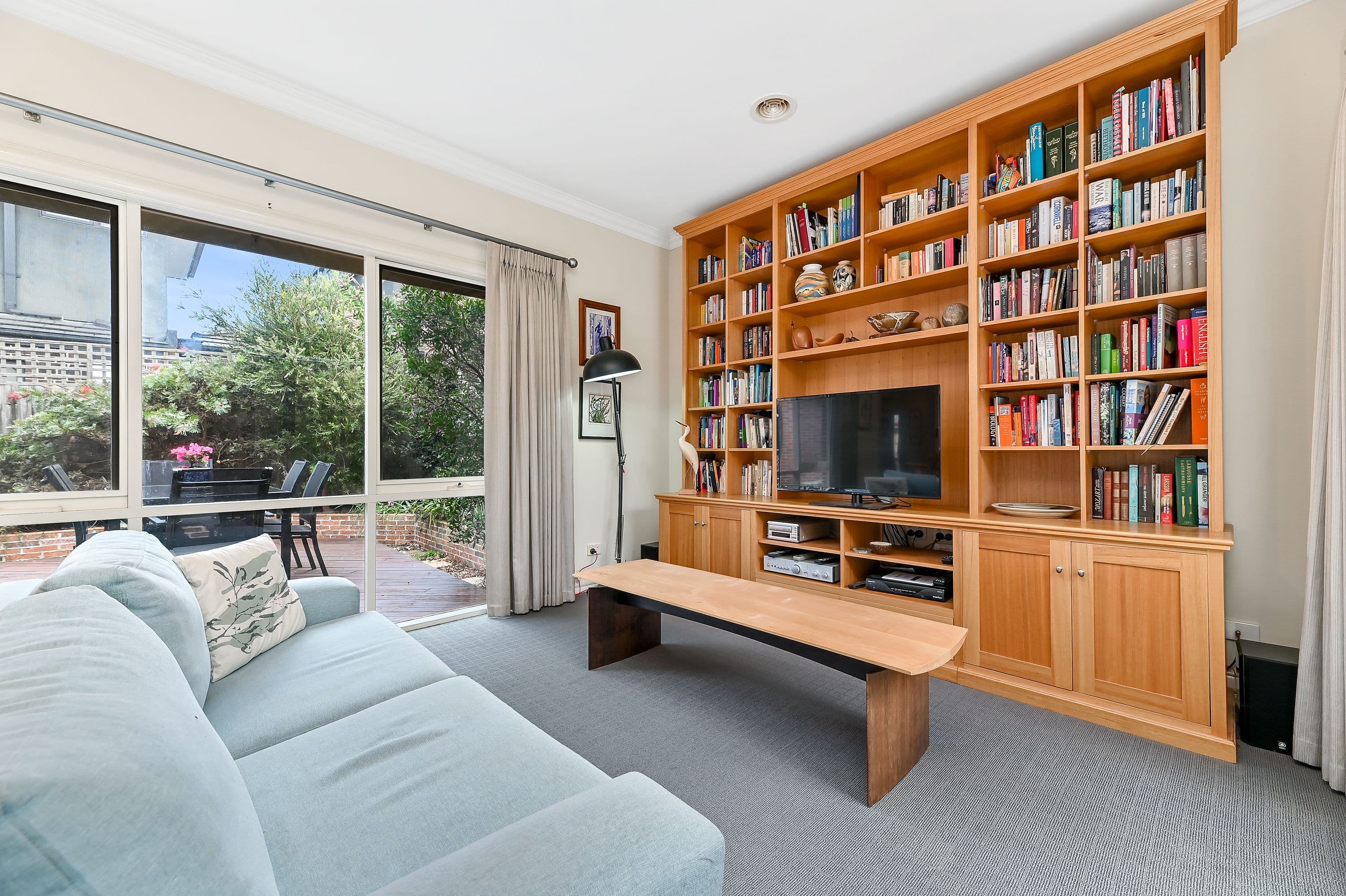 20 Irving Street, Mount Waverley VIC 3149, Mount Waverley - Thumbnail 2