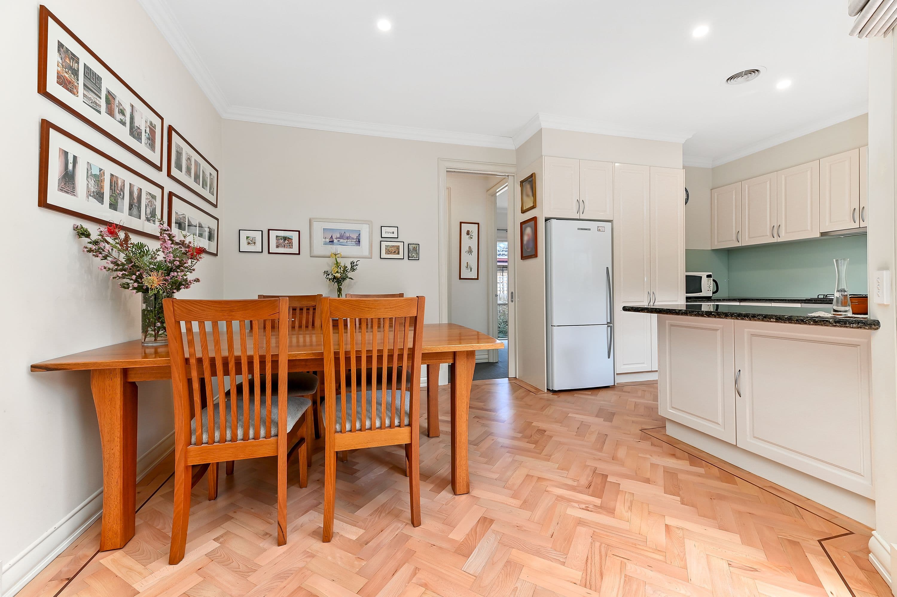 20 Irving Street, Mount Waverley VIC 3149, Mount Waverley - Thumbnail 4
