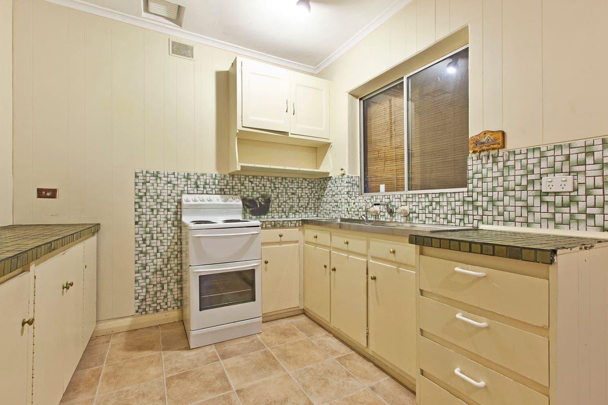 10 Joanne Street, Salisbury North SA 5108, Salisbury North - Thumbnail 4
