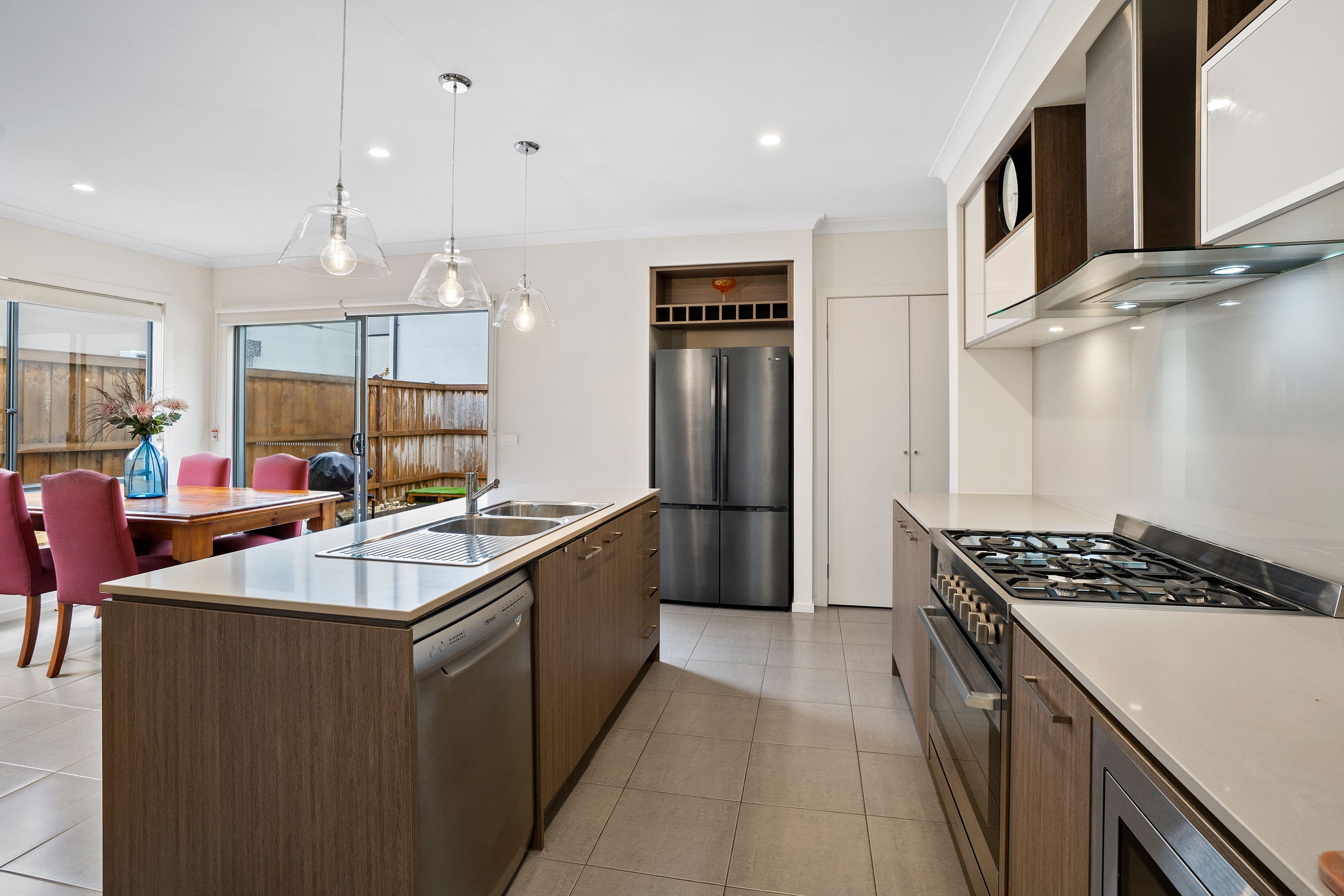 13 Landsdowne, Clyde North VIC 3978, Clyde North - Thumbnail 5