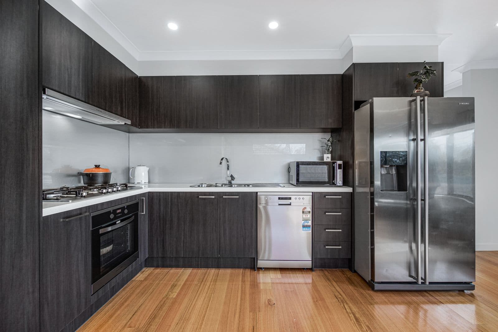 24 Atkinson Street, Chadstone VIC 3148, Chadstone - Thumbnail 3