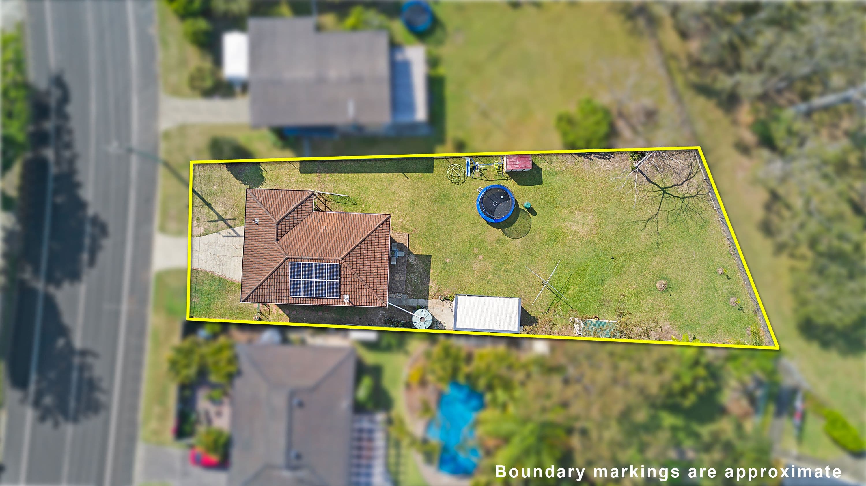 14 Folkstone Avenue, Albany Creek QLD 4035, Albany Creek - Thumbnail 3