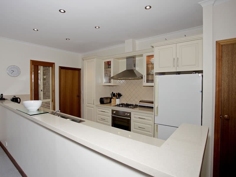 18 The Parkway, Aberfoyle Park - Thumbnail 2