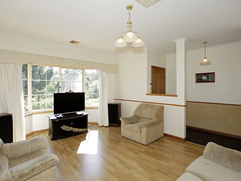 18 The Parkway, Aberfoyle Park - Thumbnail 3