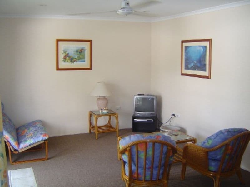 54 Trinity Beach Road, TRINITY BEACH QLD 4879, Trinity Beach - Thumbnail 3