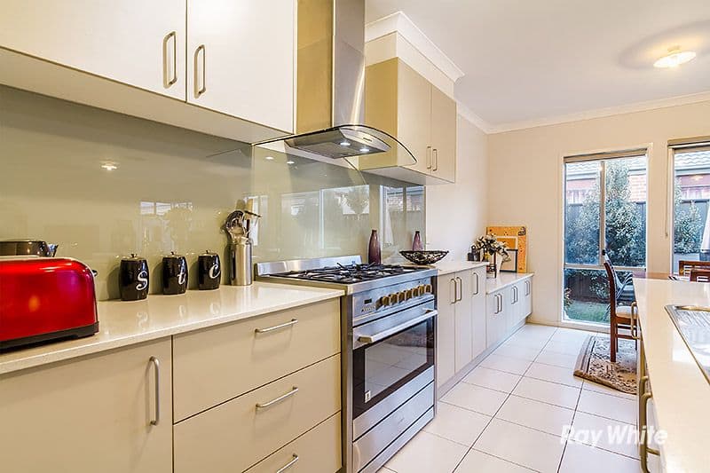 10 Jutland Close, Clyde North VIC 3978, Clyde North - Image 1