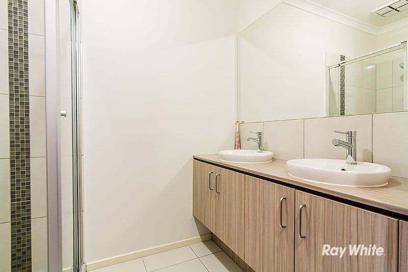 10 Jutland Close, Clyde North VIC 3978, Clyde North - Thumbnail 4