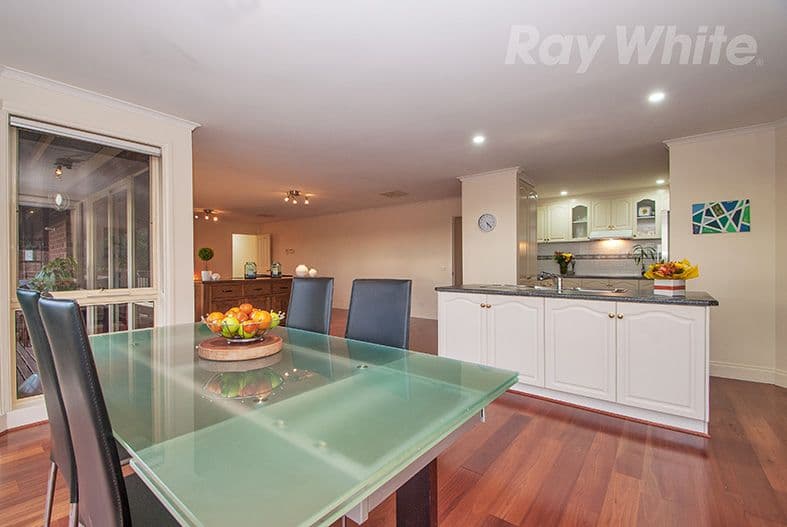 22 YARRARIDGE Drive, Chirnside Park VIC 3116, Chirnside Park - Thumbnail 5