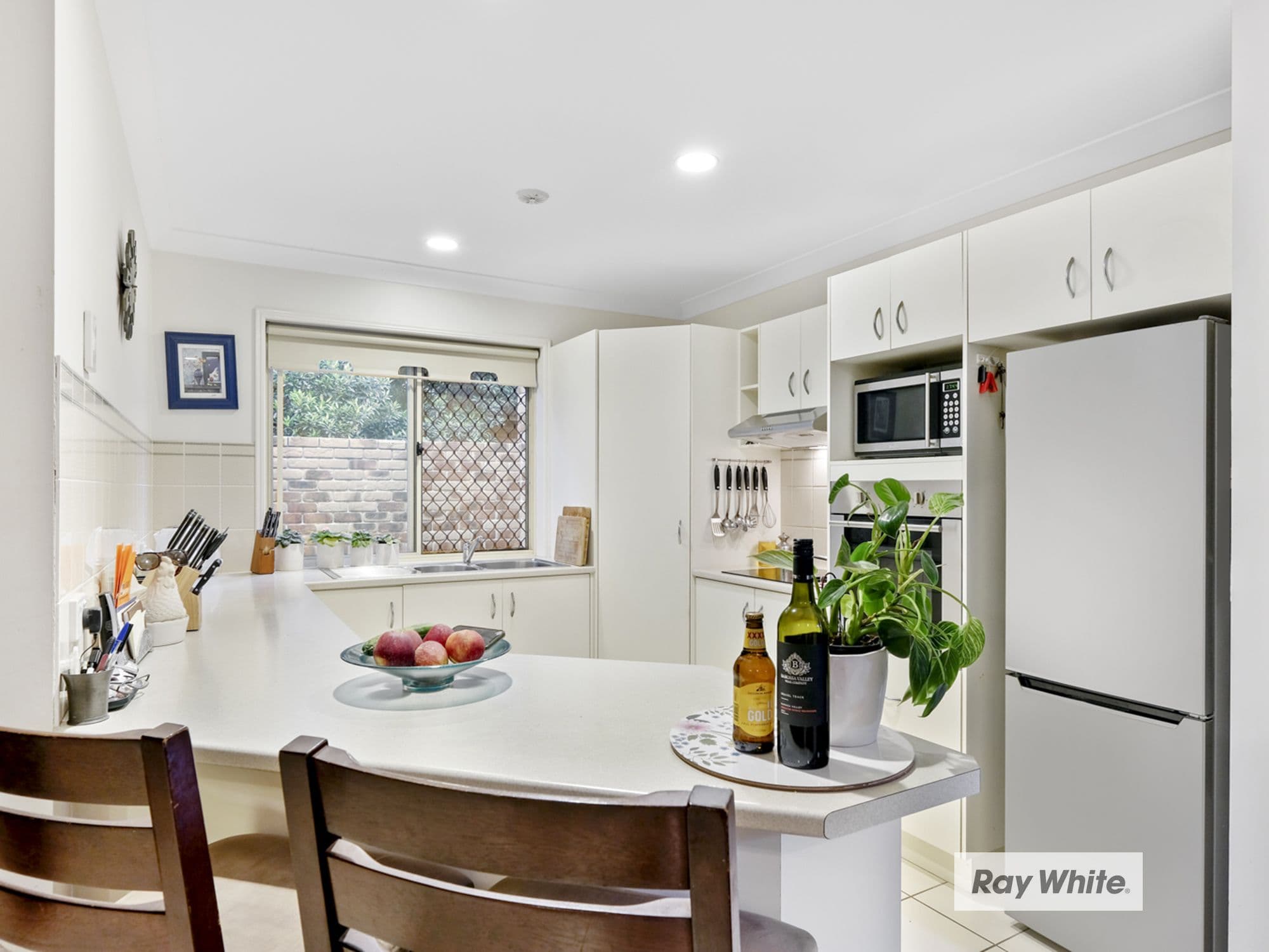 4 Huon Place, Forest Lake QLD 4078, Forest Lake - Thumbnail 4