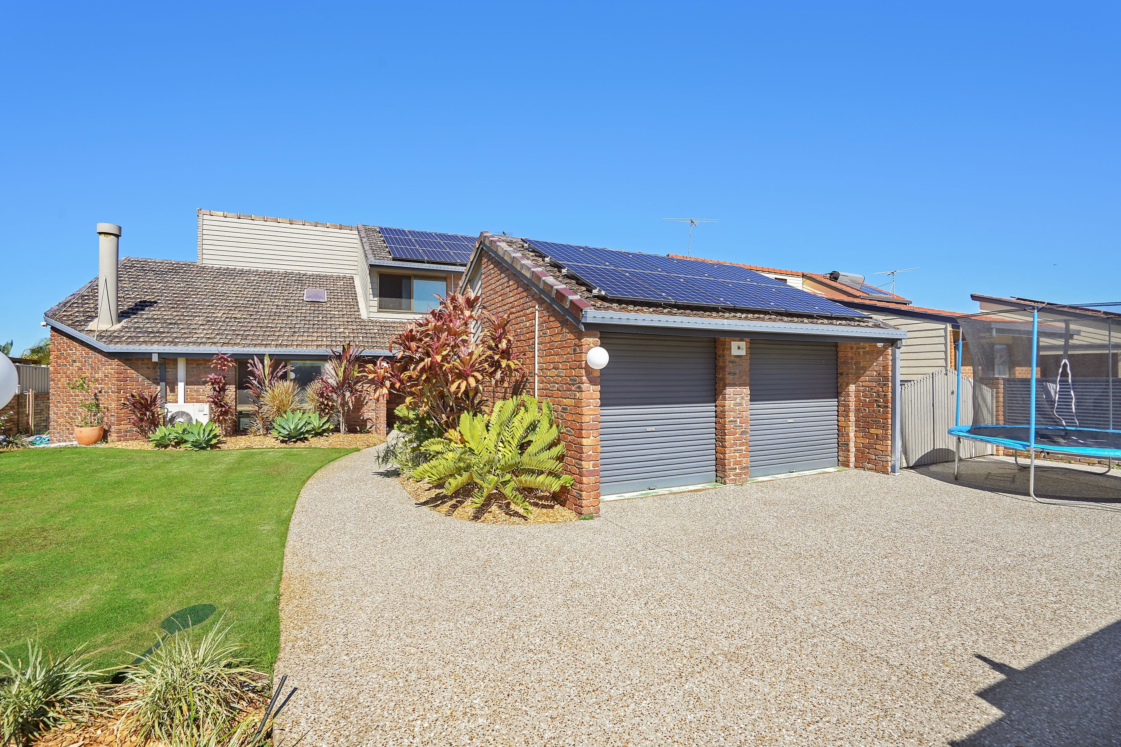 44 Southern Cross Drive, Newport QLD 4020, Newport - Thumbnail 2